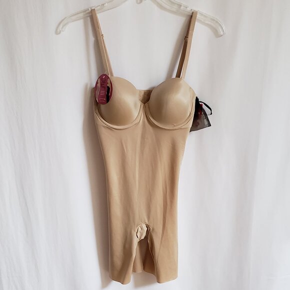 Spanx - Strapless Cupped Mid-Thigh Champagne Beige Bodysuit. Size Small. NWT